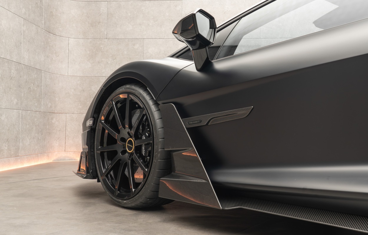 lamborghini_revuelto_by_mansory_36.jpg