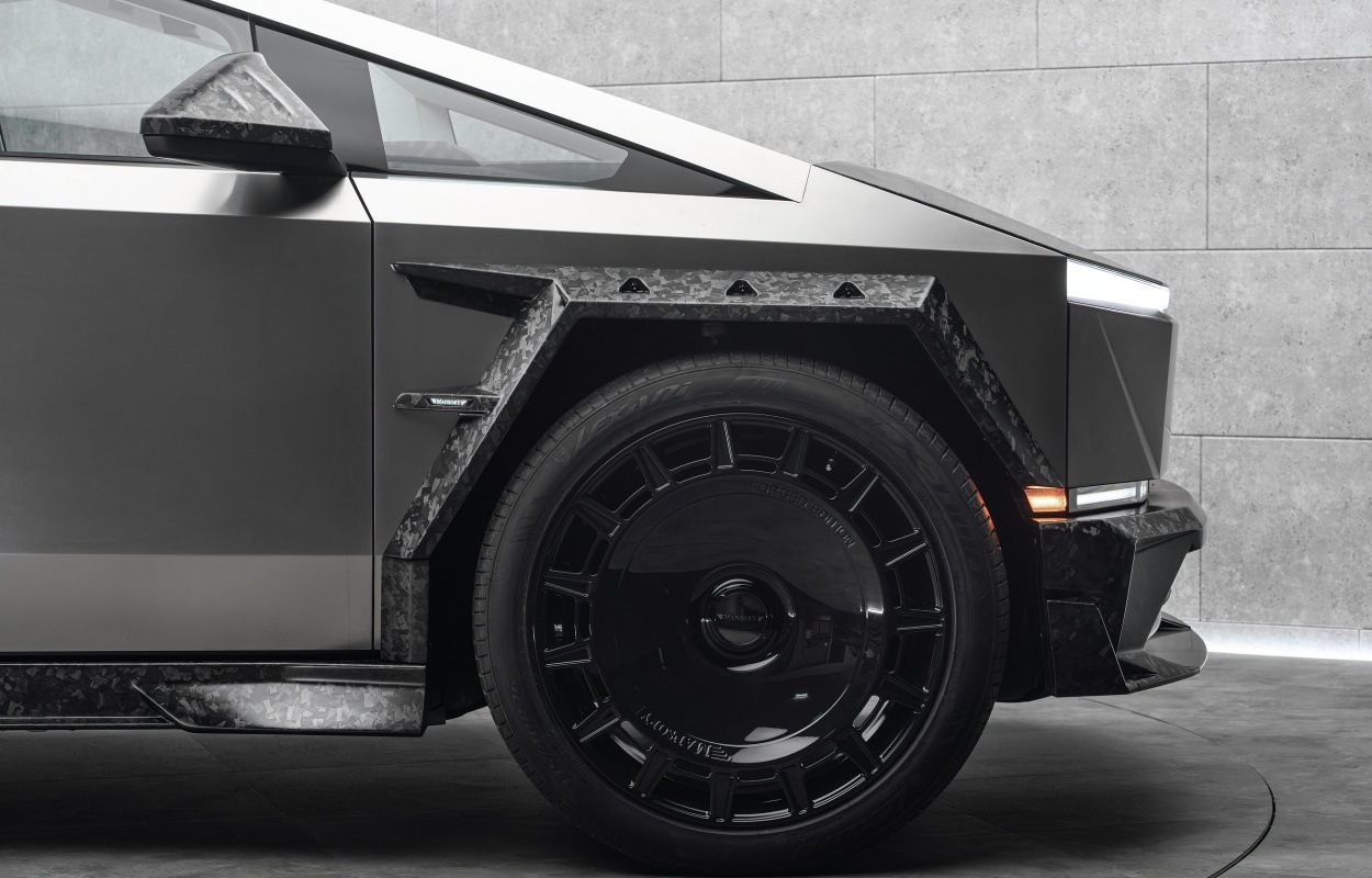 mansory_elongation08.jpg