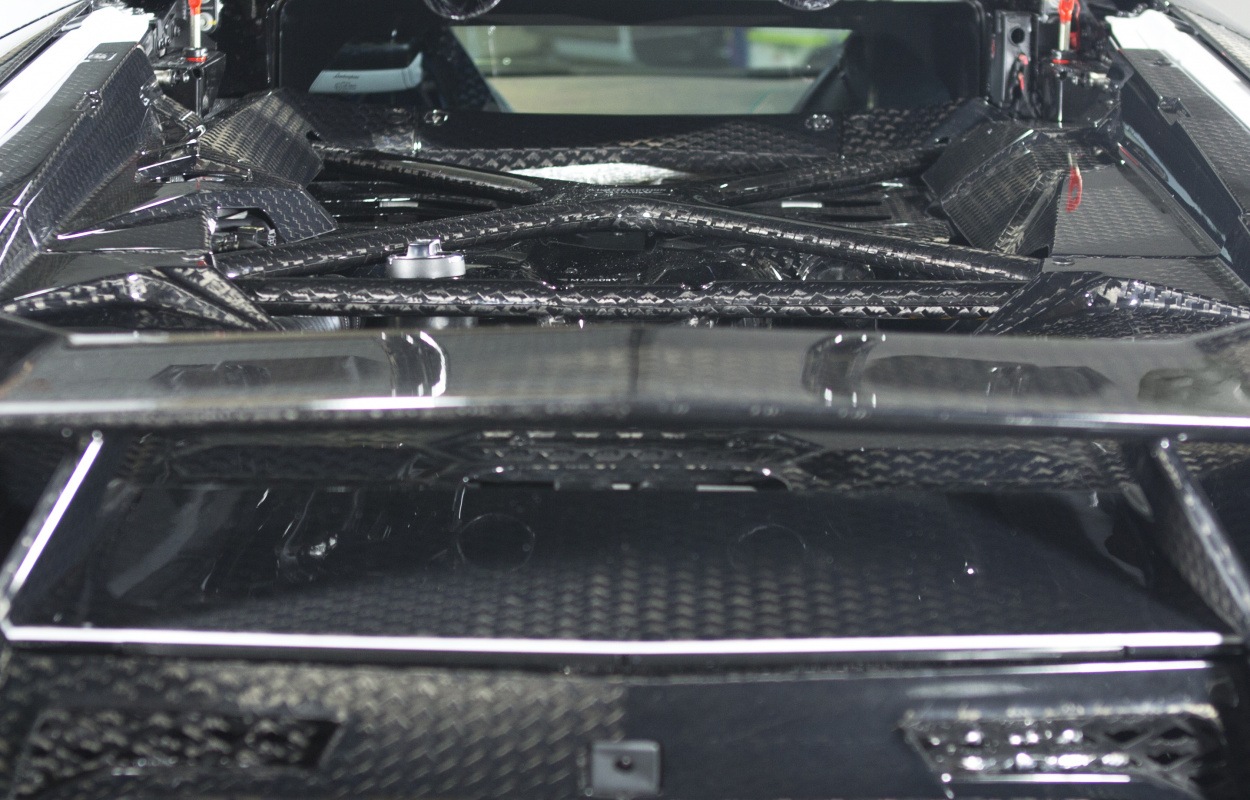 mansory_lamborghini_aventador_carbonado_gt_09.jpg