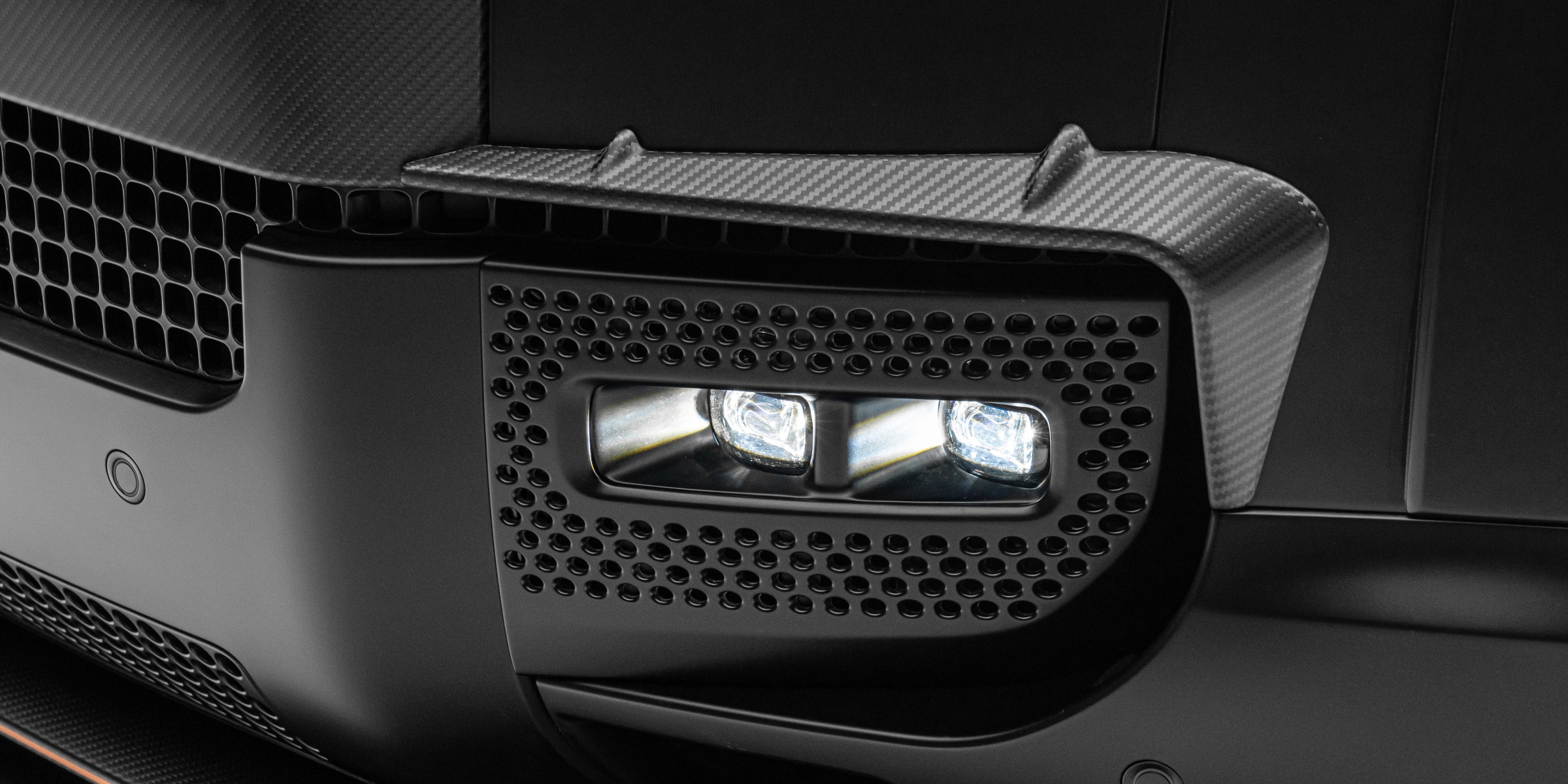 mansory_defender_black_edition11