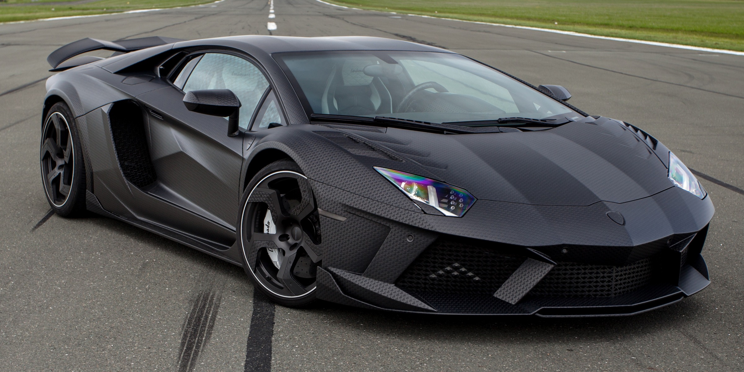 mansory_lamborghini_aventador_carbonado_03.jpg