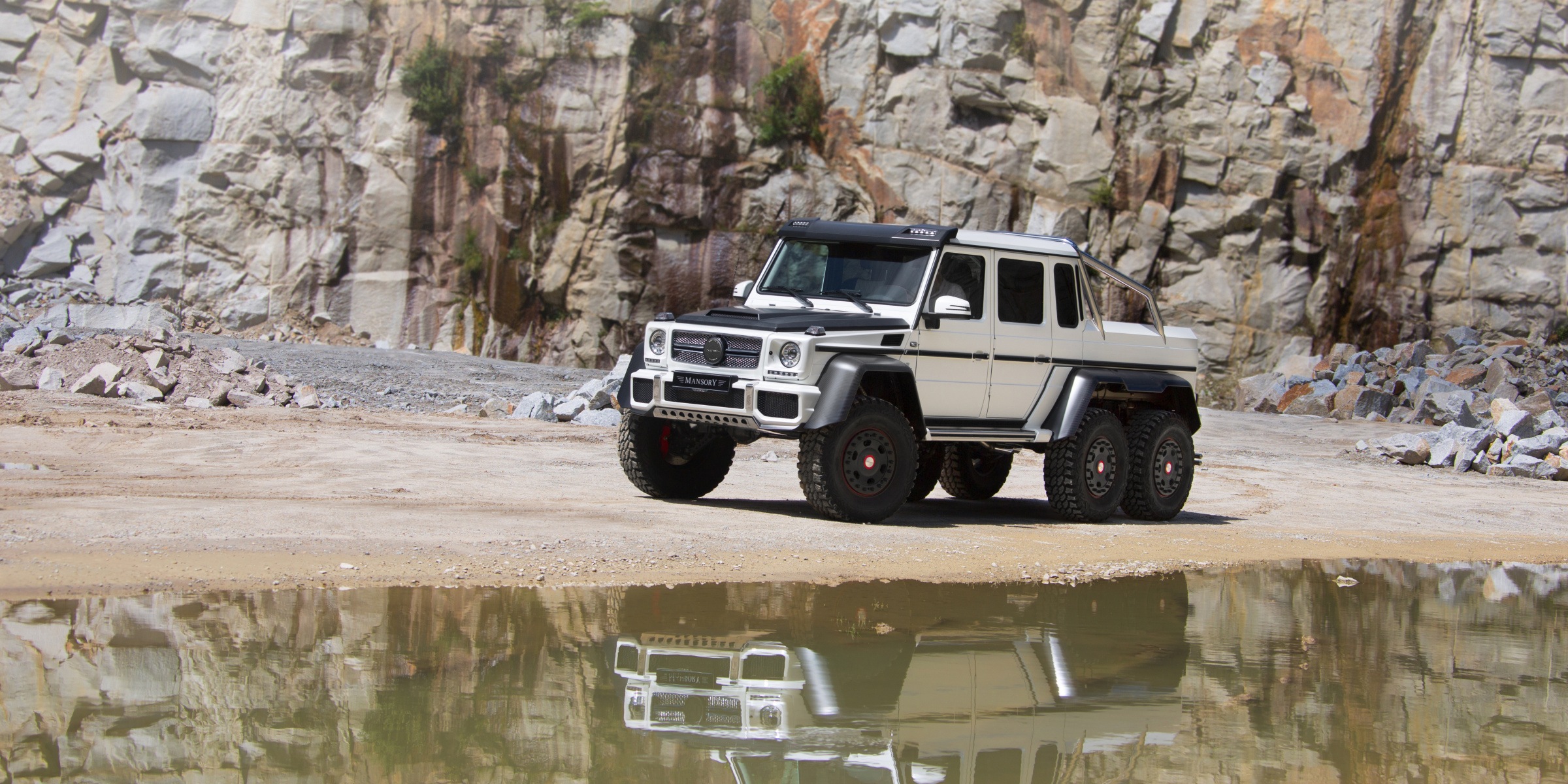 mansory_mercedes-benz_g-class_6x6_02.jpg