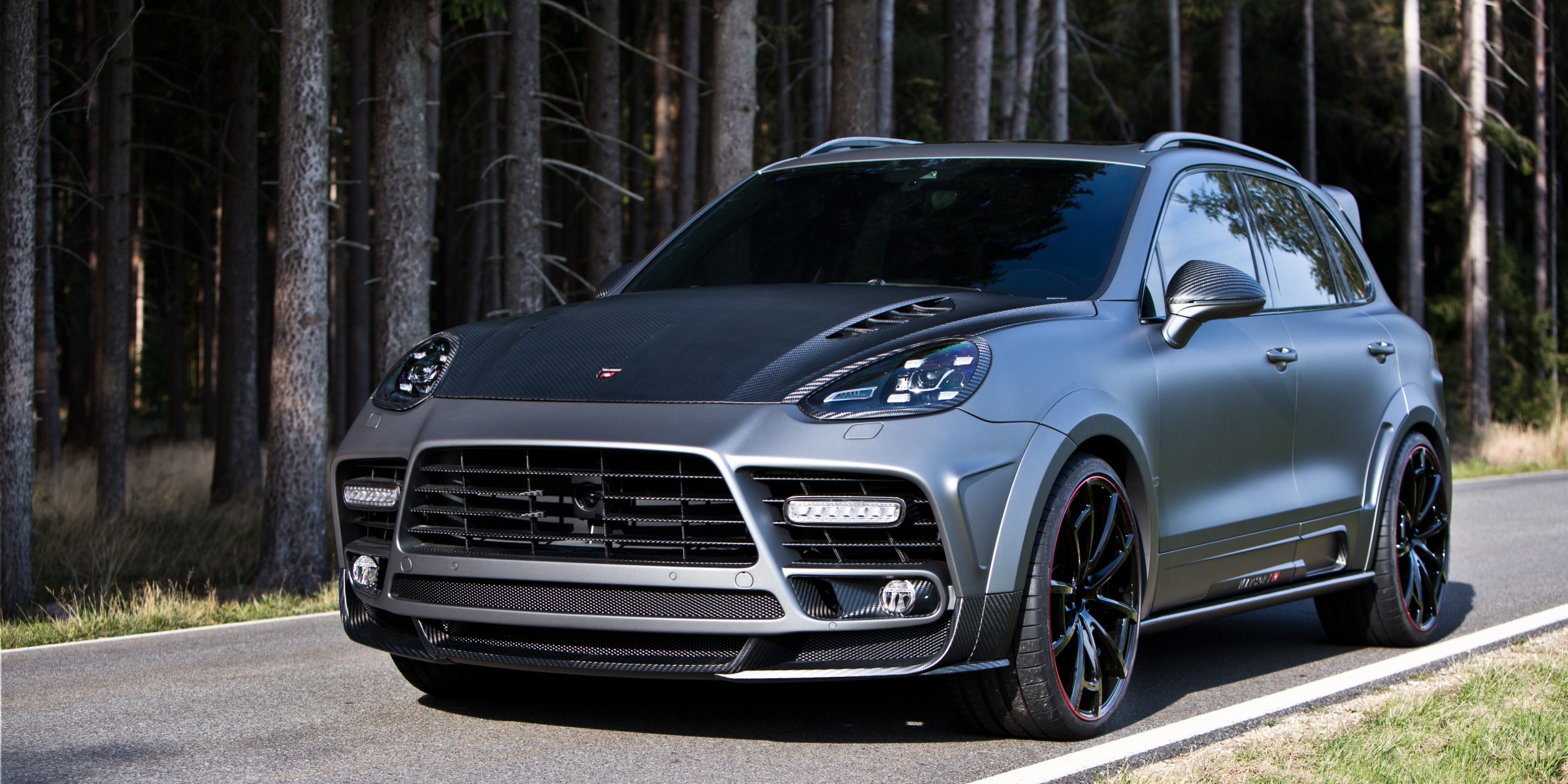 mansory_porsche_958_new_cayenne_01.jpg