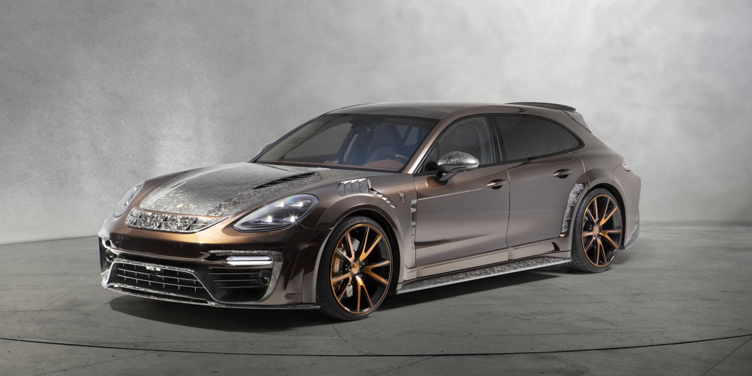 mansory_porsche_panamera_sportturismo_01.jpg