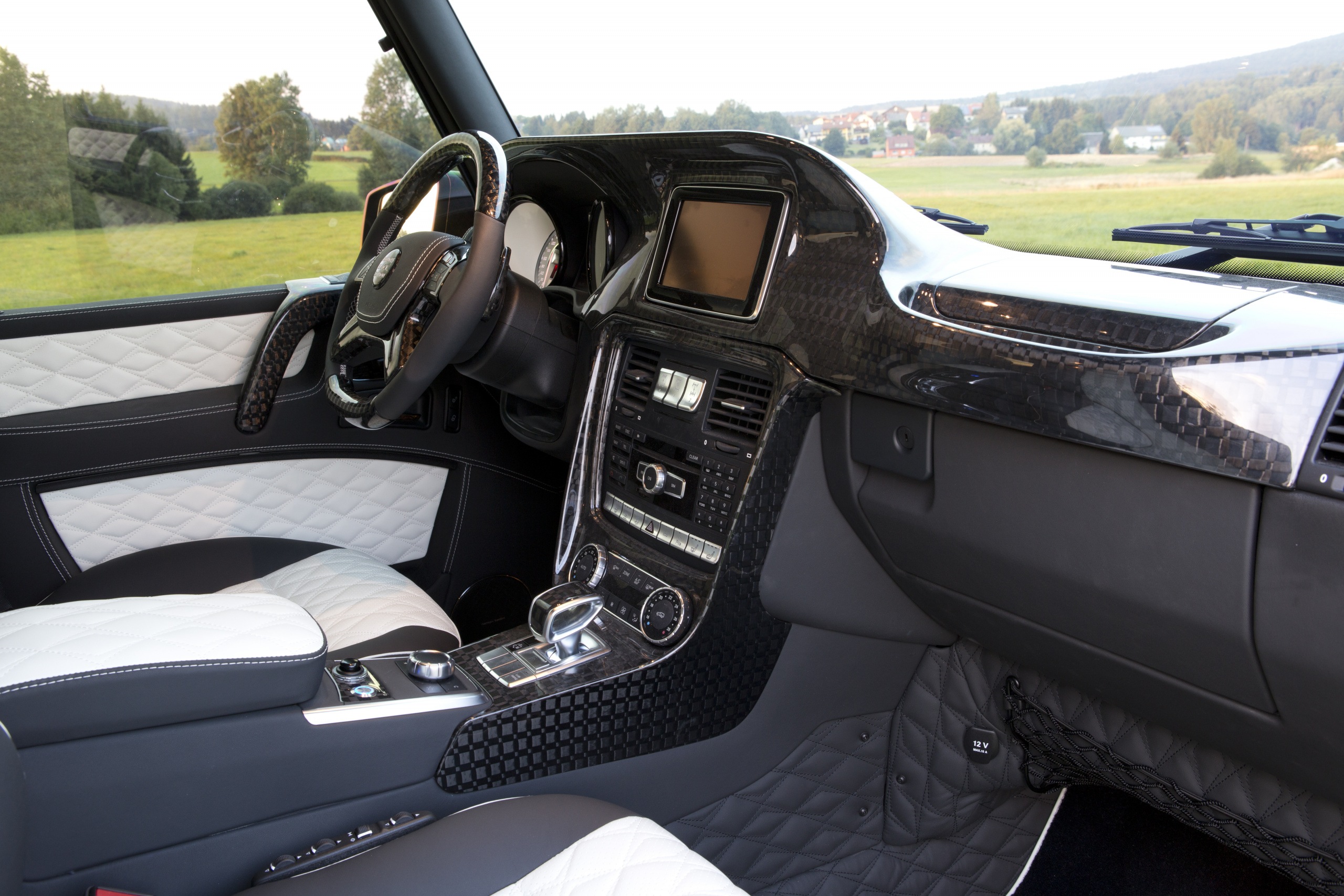 mansory_mercedes-benz_g-class_gronos_black_edition_04.jpg