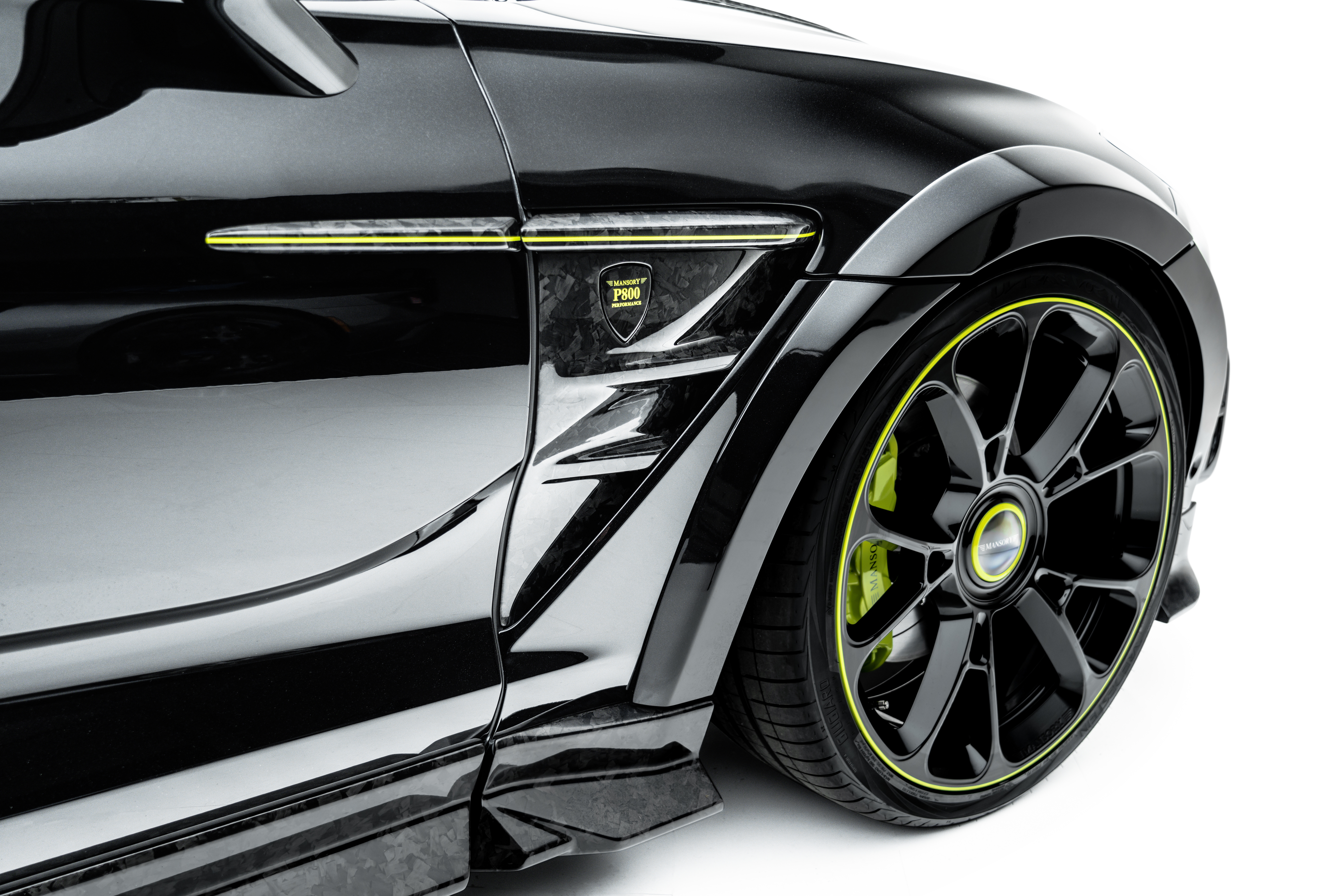 mansory-aston-martin-dbx-08