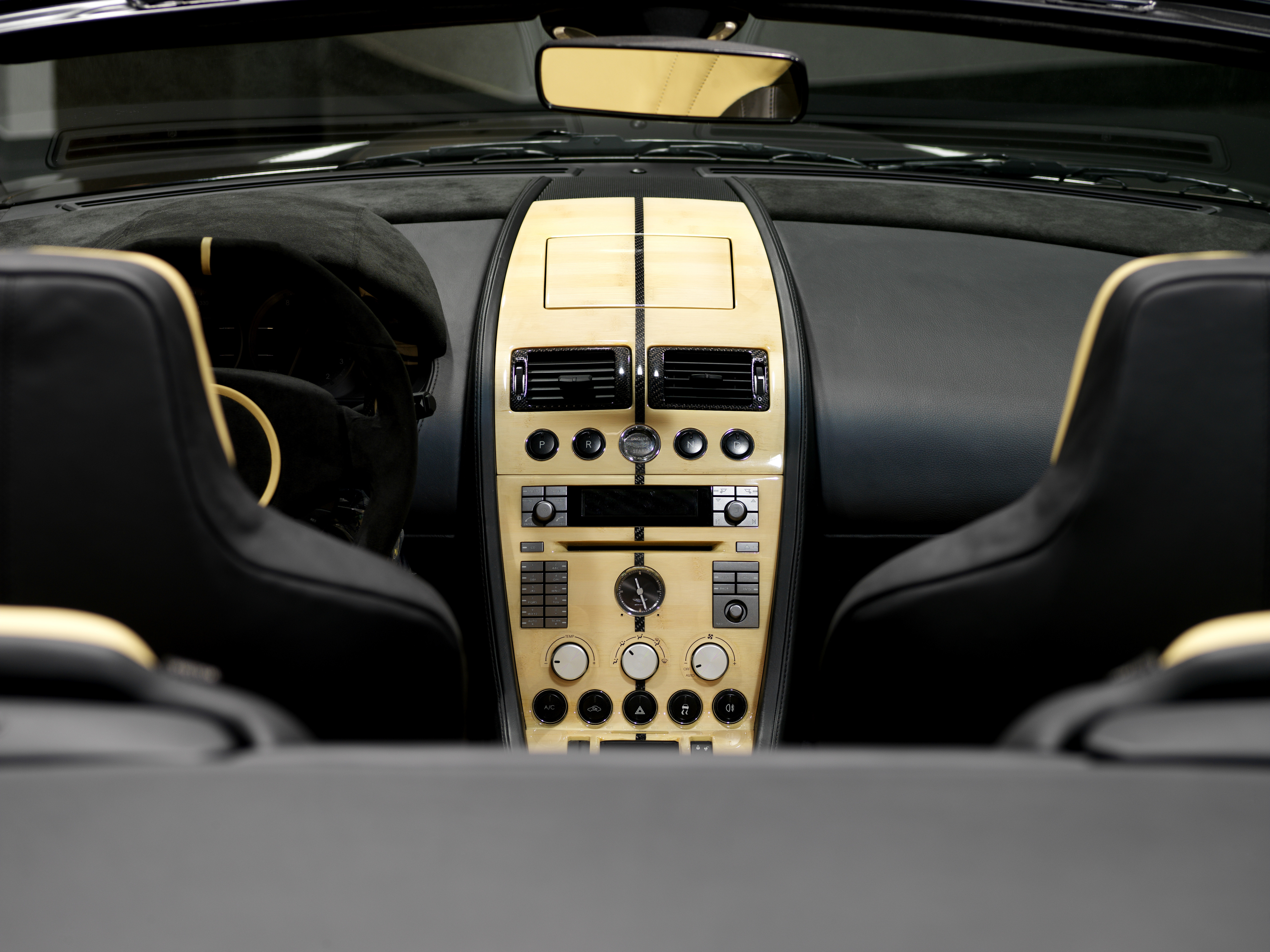 mansory_aston_martin_db9_39.jpg