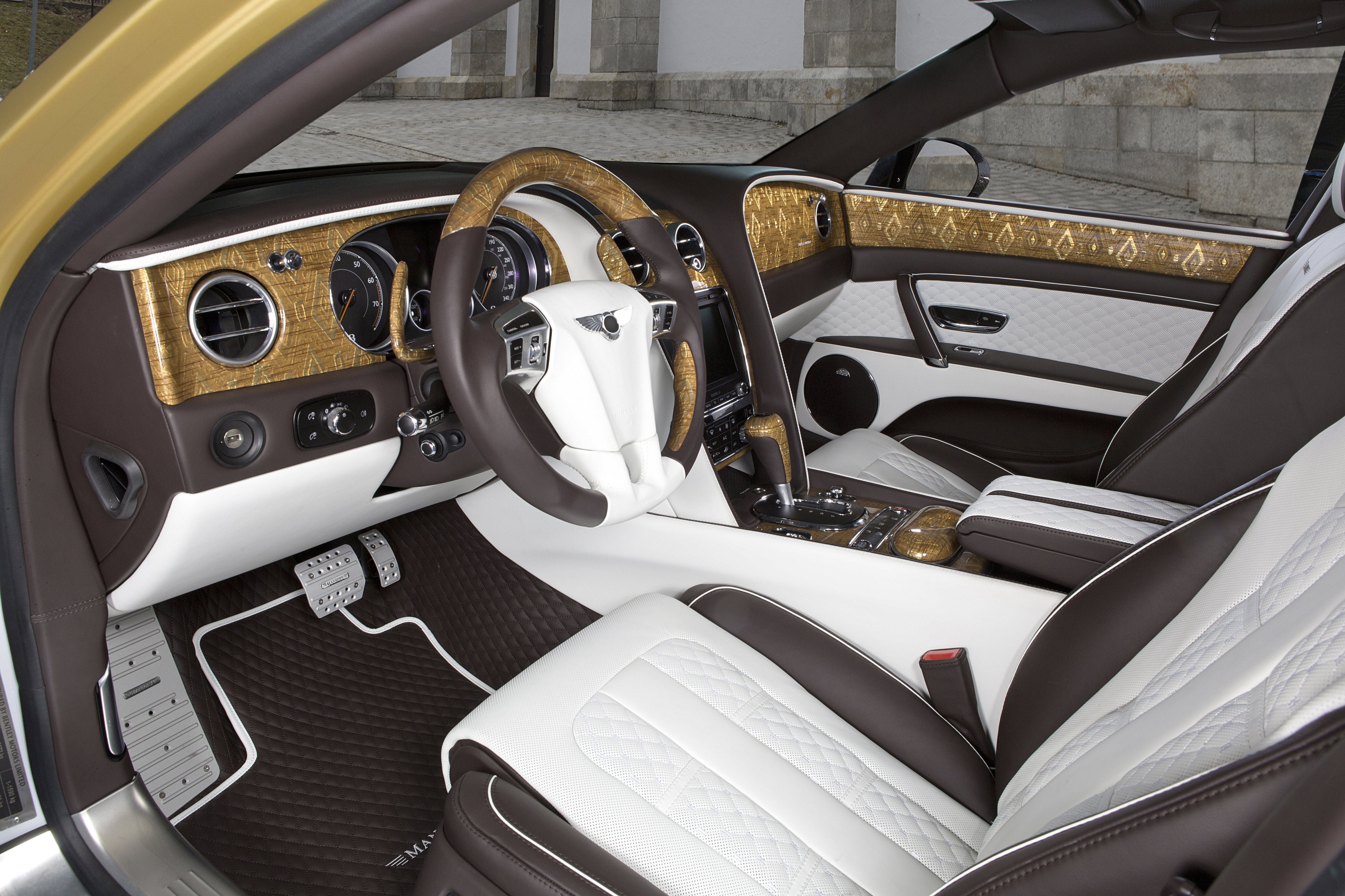 mansory_bentley_flying_spur_new_06.jpg