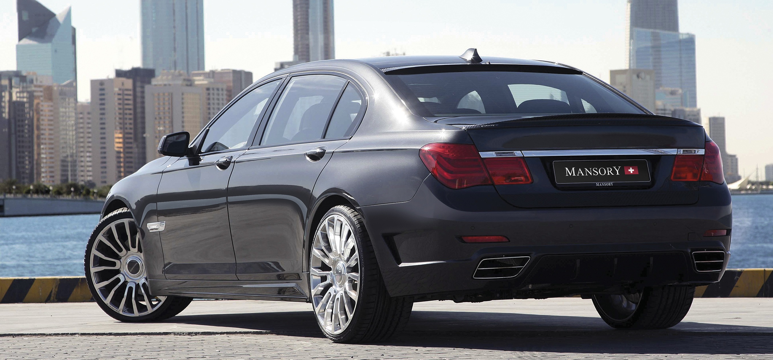 mansory_bmw_7_08.jpg