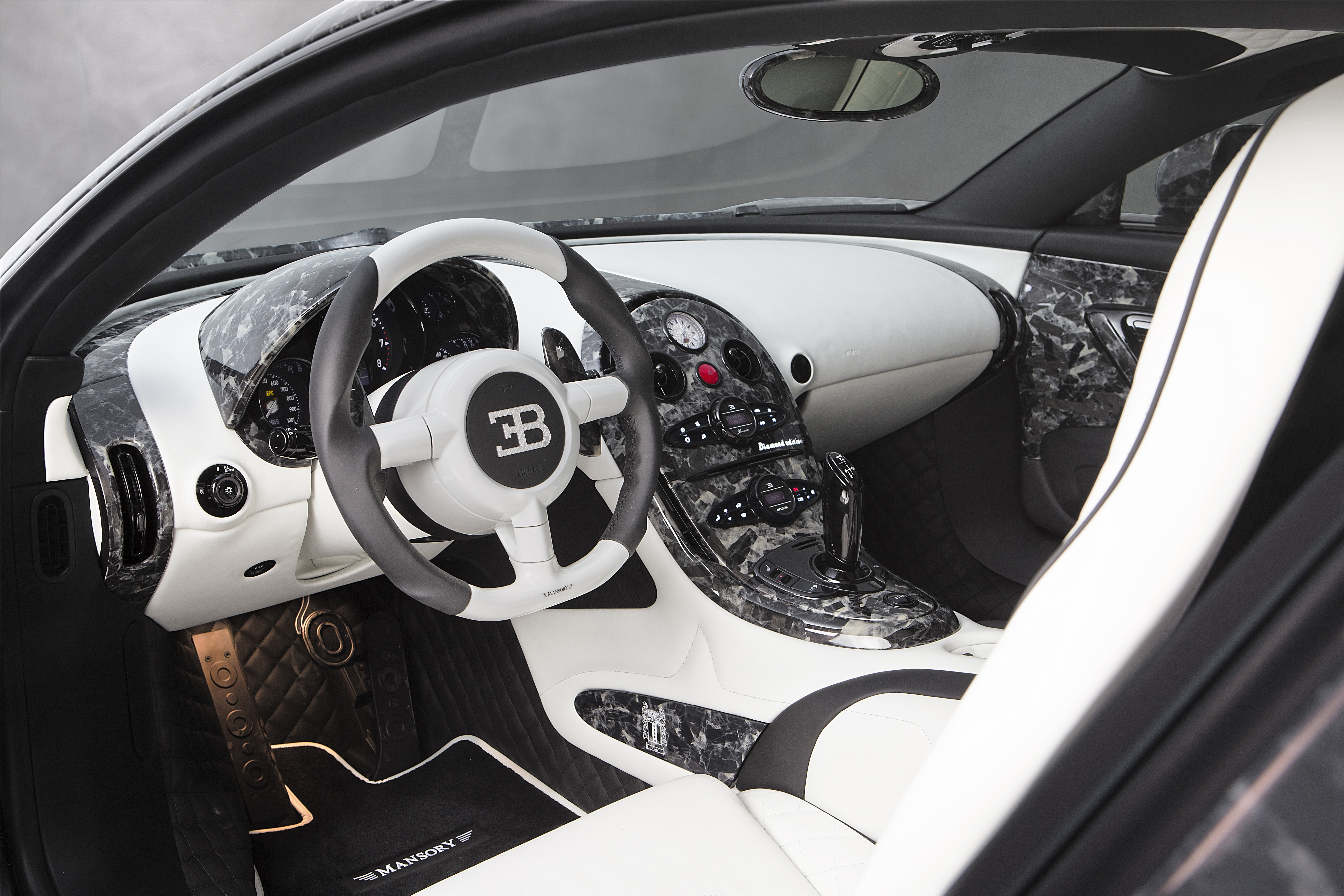 mansory_bugatti_veyron_vivere_04.jpg