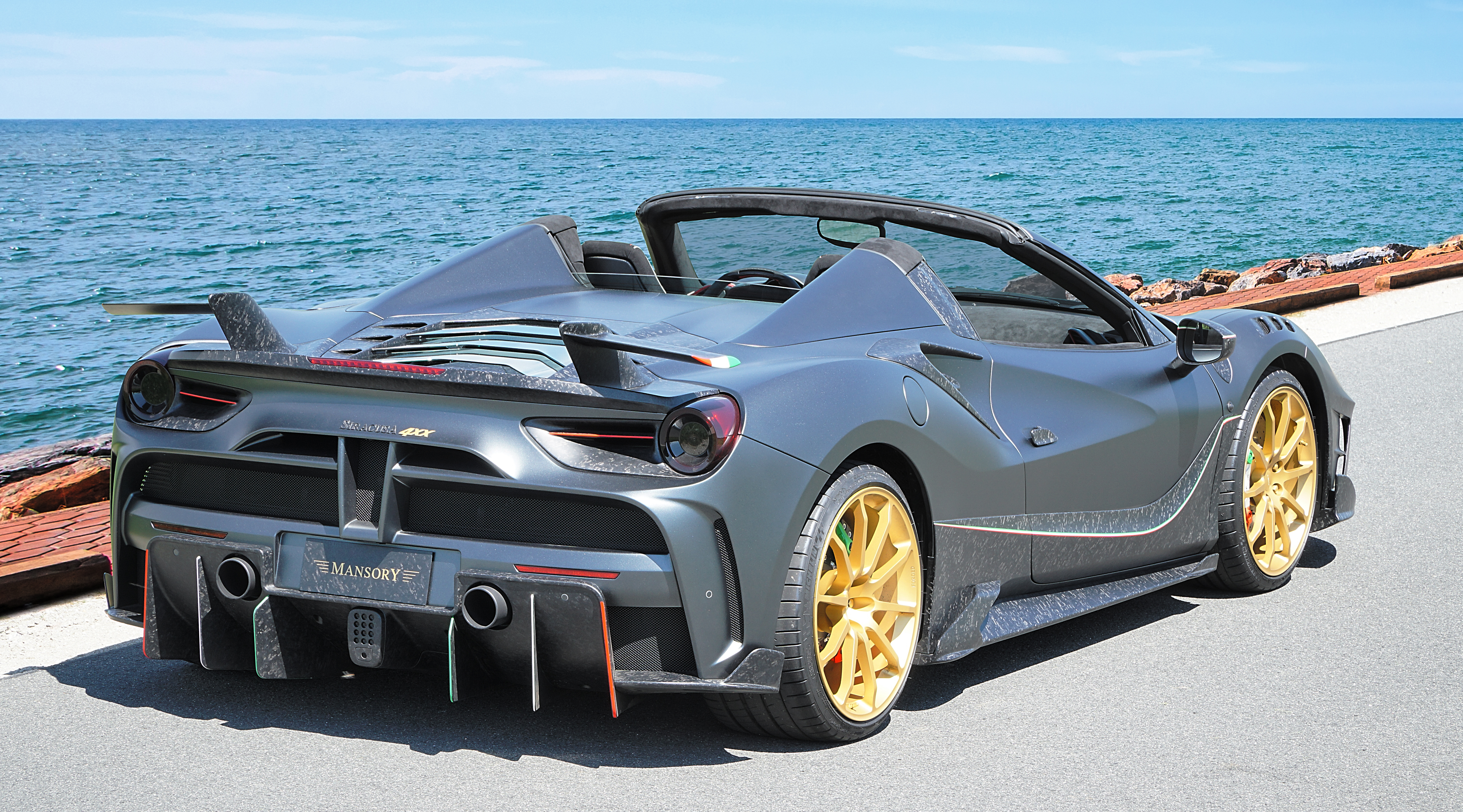 mansory_ferrari_488_siracusa_spider_01.jpg