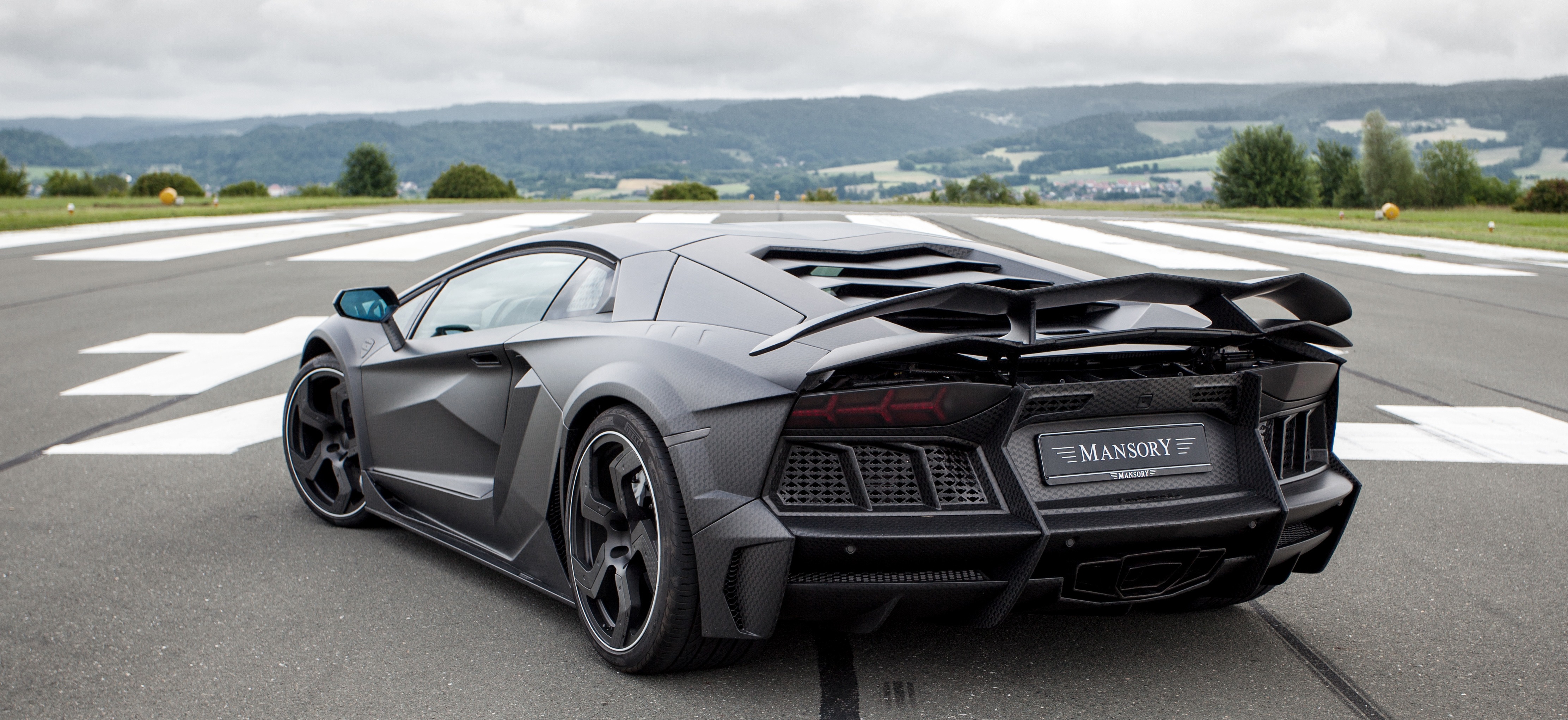 mansory_lamborghini_aventador_carbonado_16.jpg