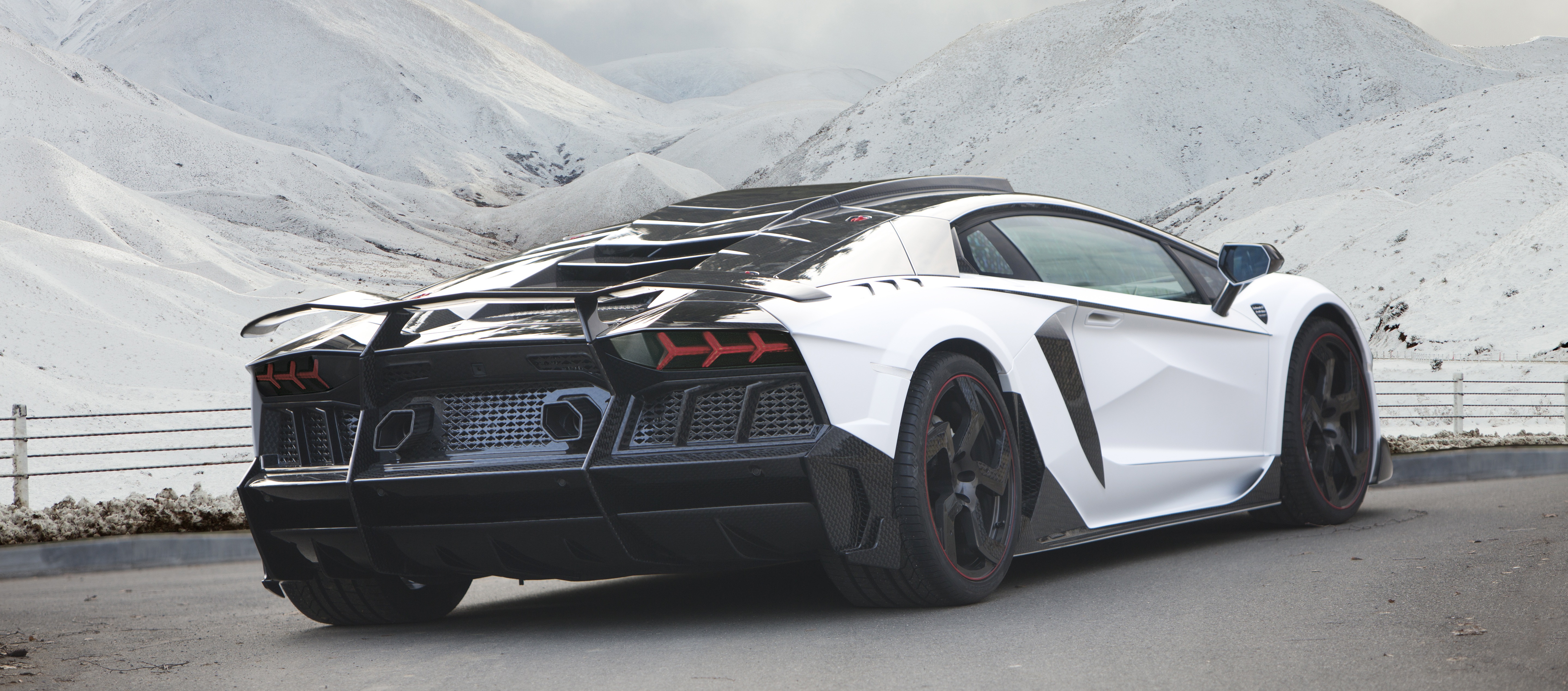 mansory_lamborghini_aventador_carbonado_gt_02.jpg