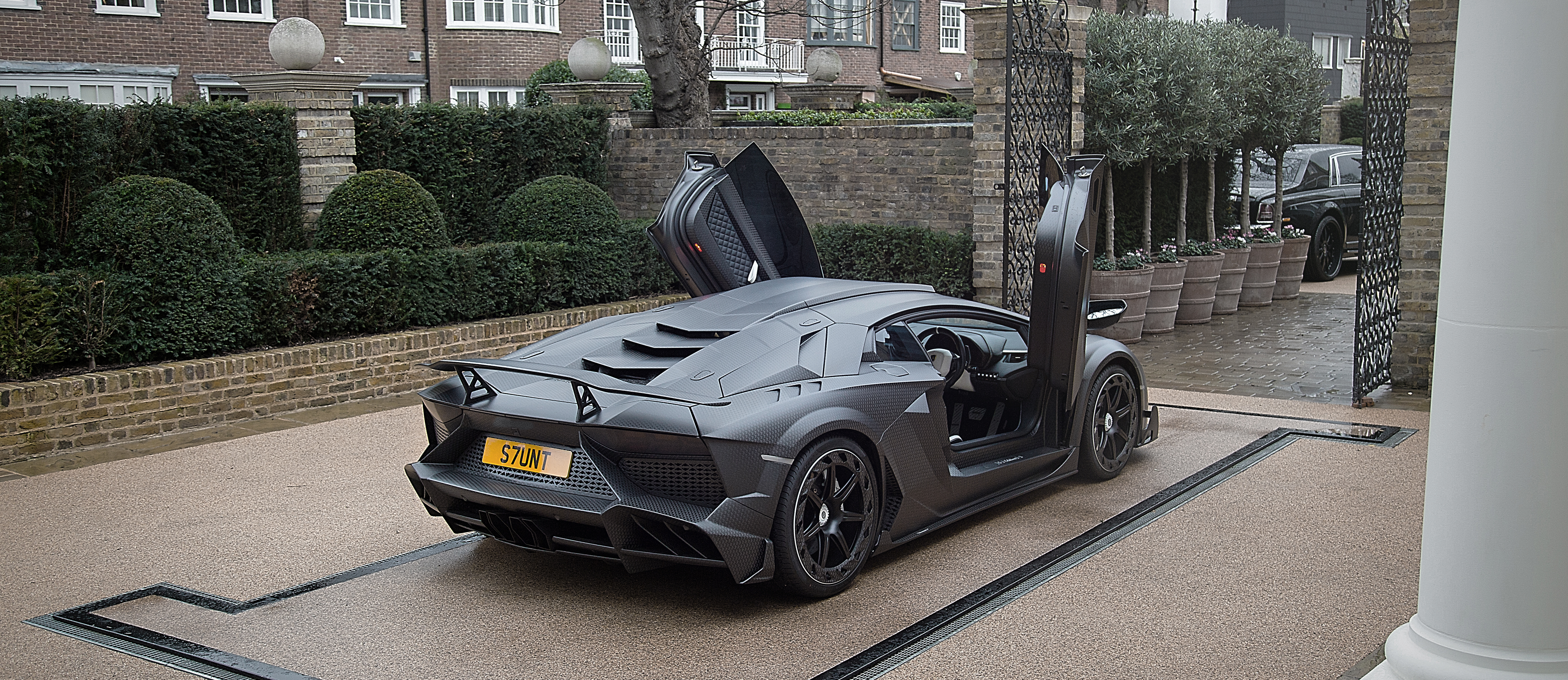 mansory_lamborghini_aventador_sv_js1_05.jpg