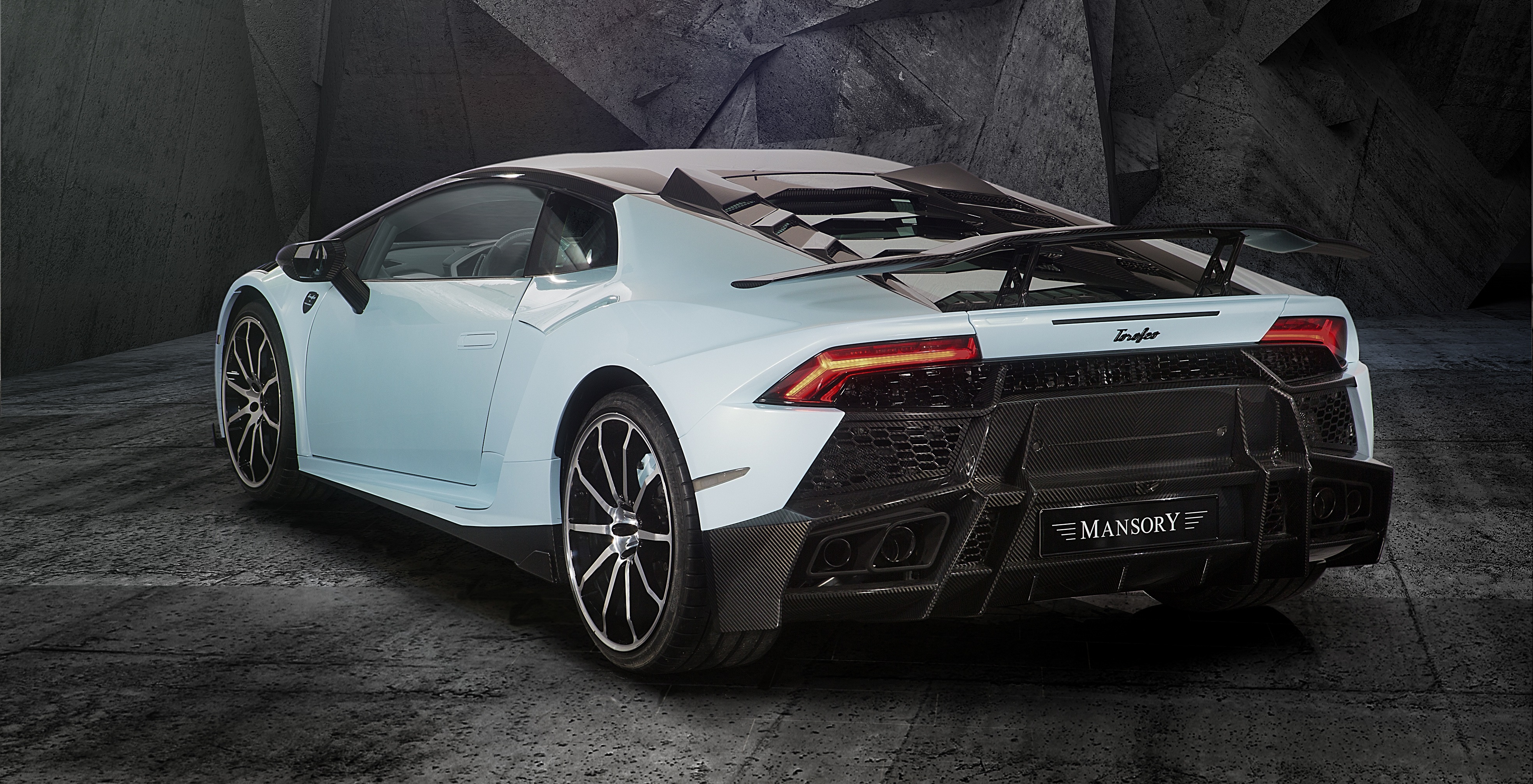 mansory_lamborghini_huracan_torofeo17.jpg