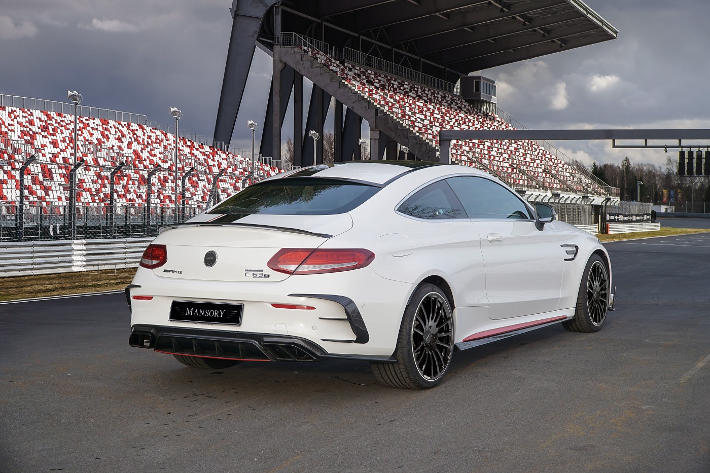 mansory_mercedes-benz_c63_01.jpg