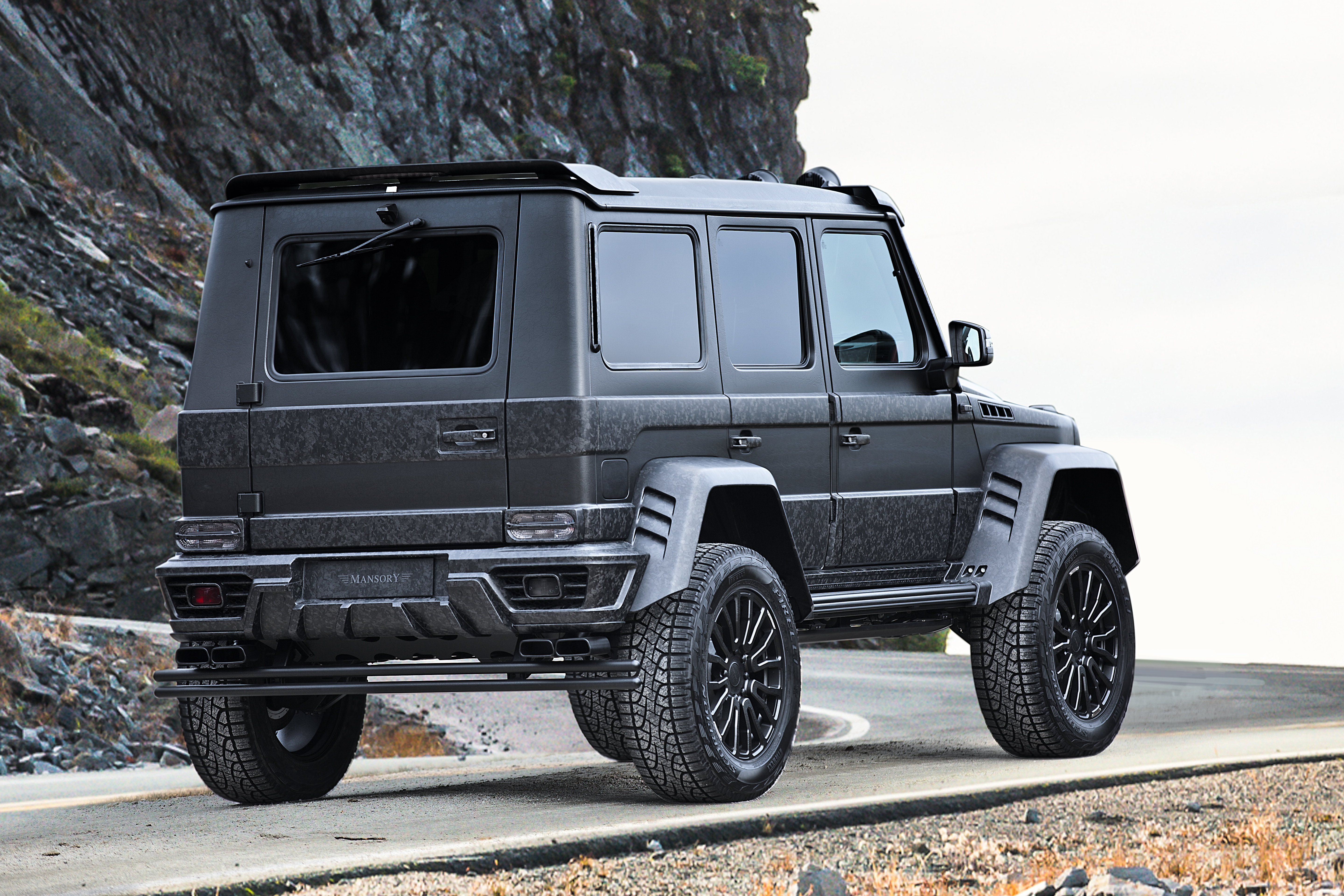 mansory_mercedes-benz_4x4_gronos_02.jpg