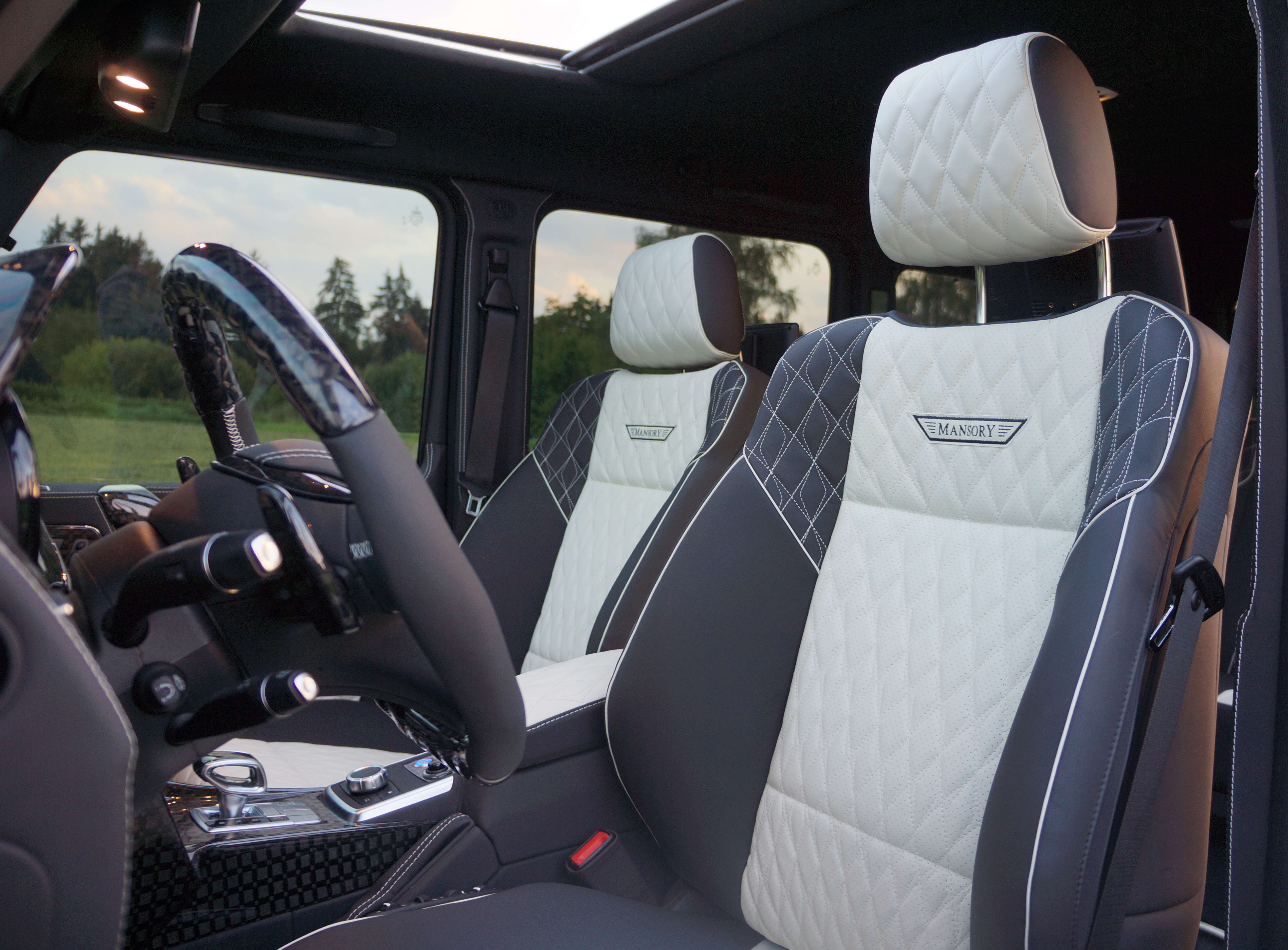 mansory_mercedes-benz_g-class_gronos_black_edition_06.jpg