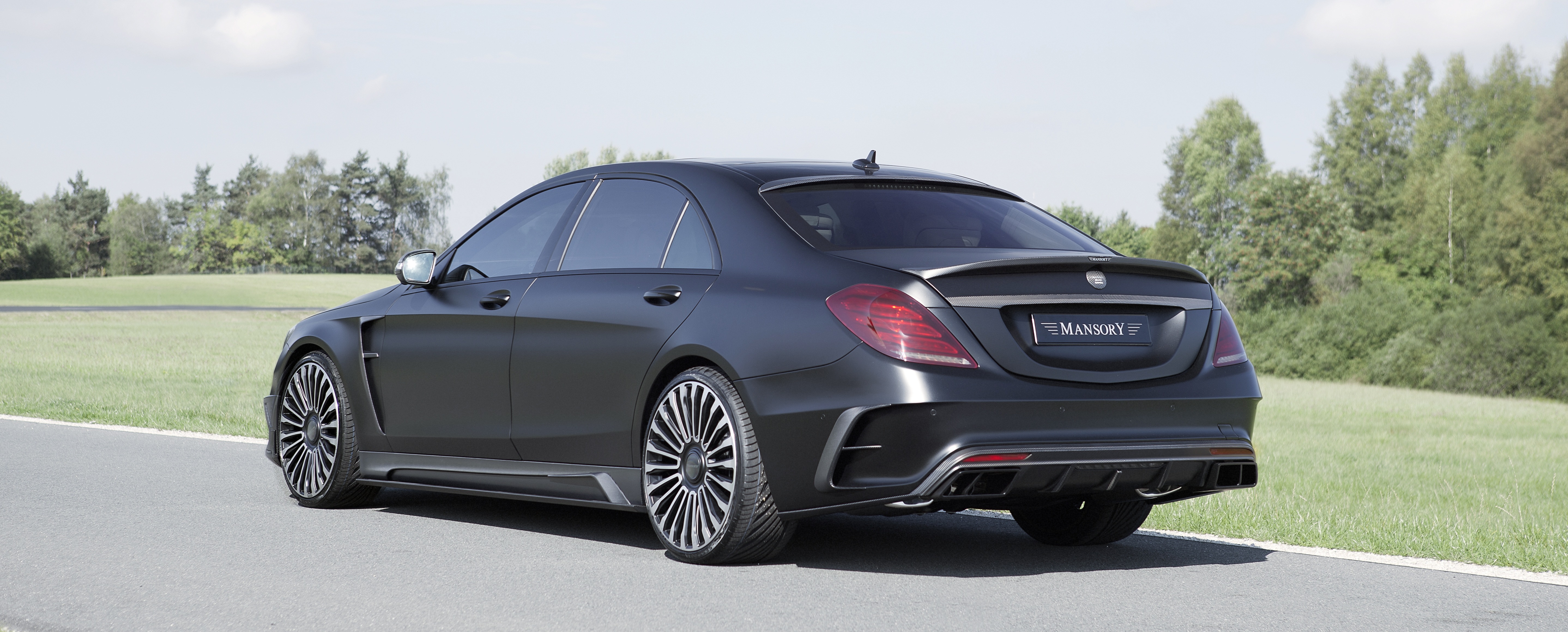 mansory_mercedes-benz_s-class_black_edition_02.jpg