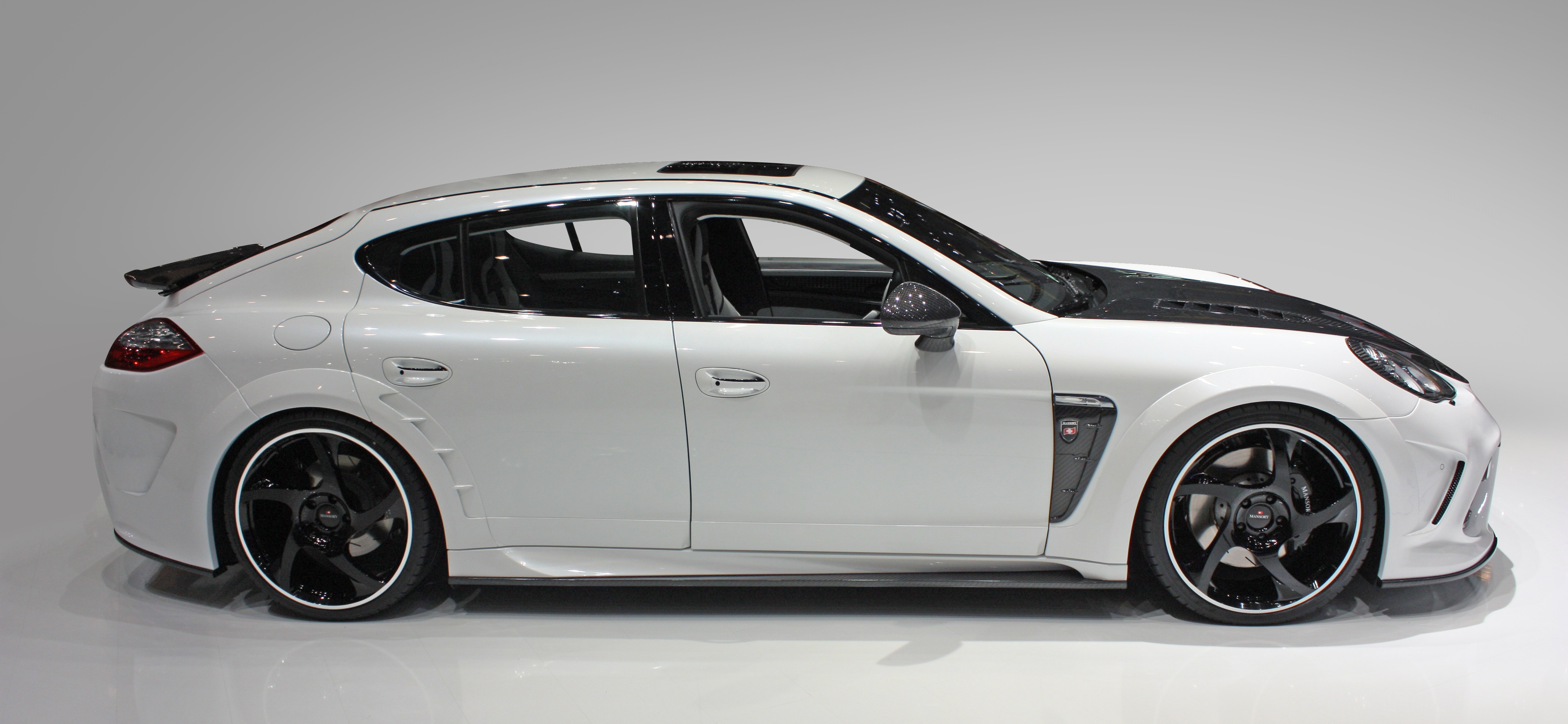 mansory_porsche_panamera_970_12.jpg