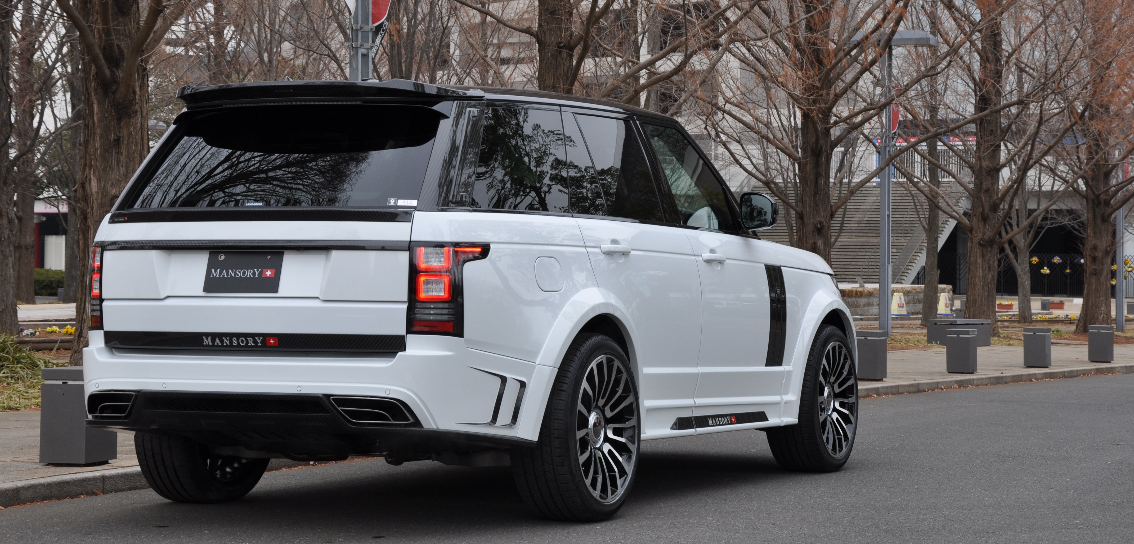 mansory_landrover_rangerover_mkiv_23.jpg