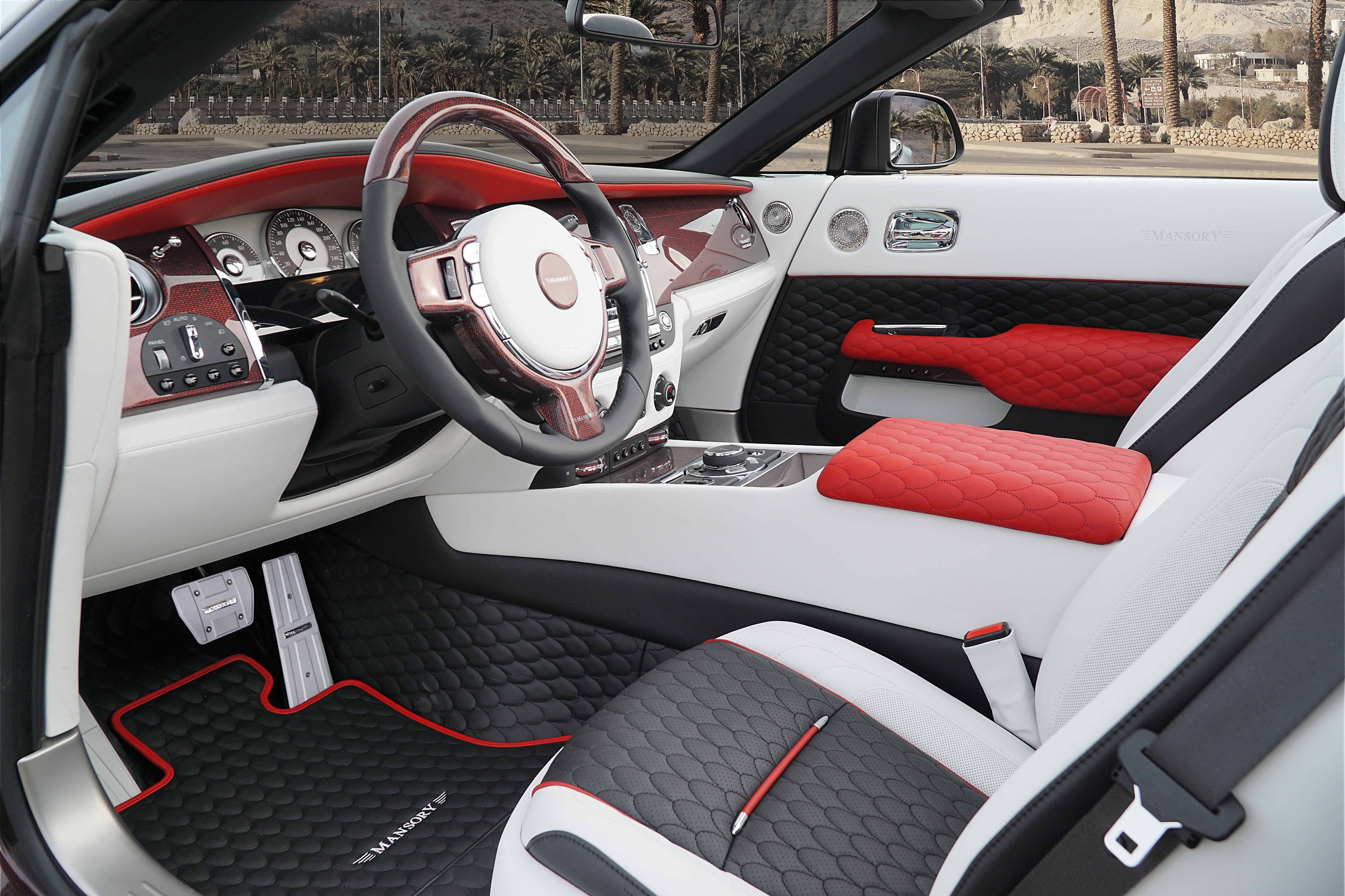 mansory_rolls_royce_dawn_black_03.jpg