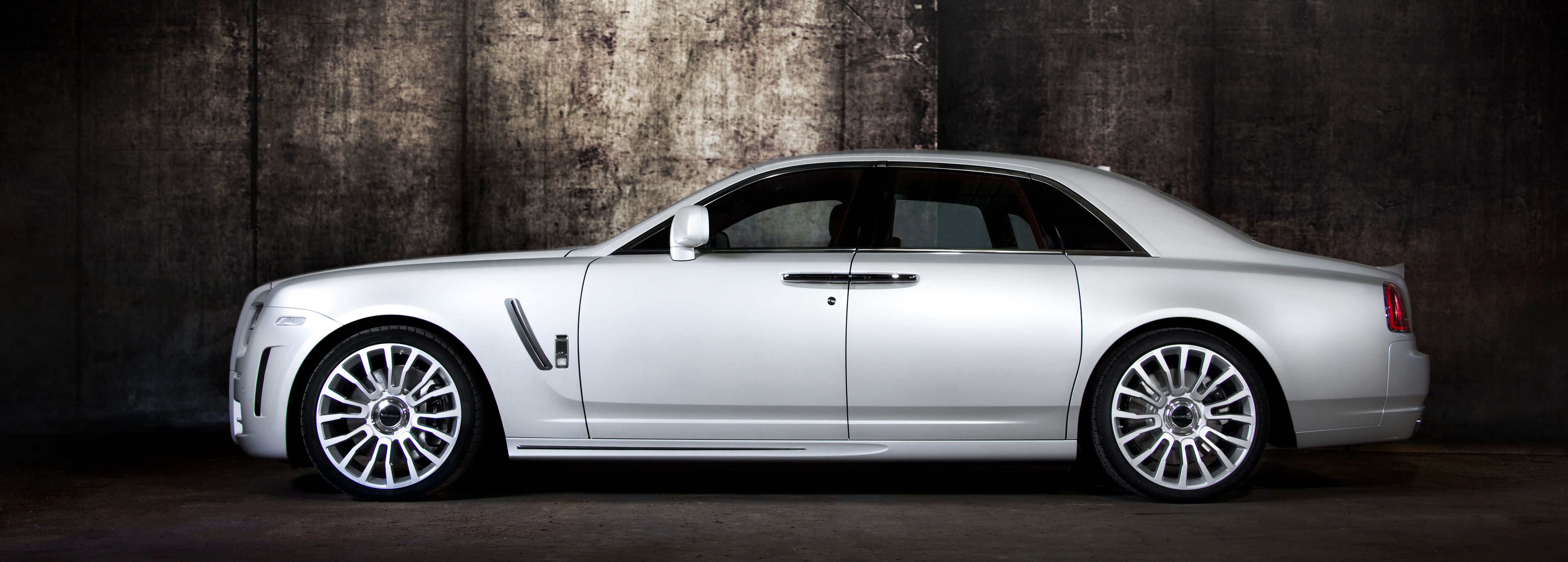 mansory_rolls_royce_ghost_05.jpg