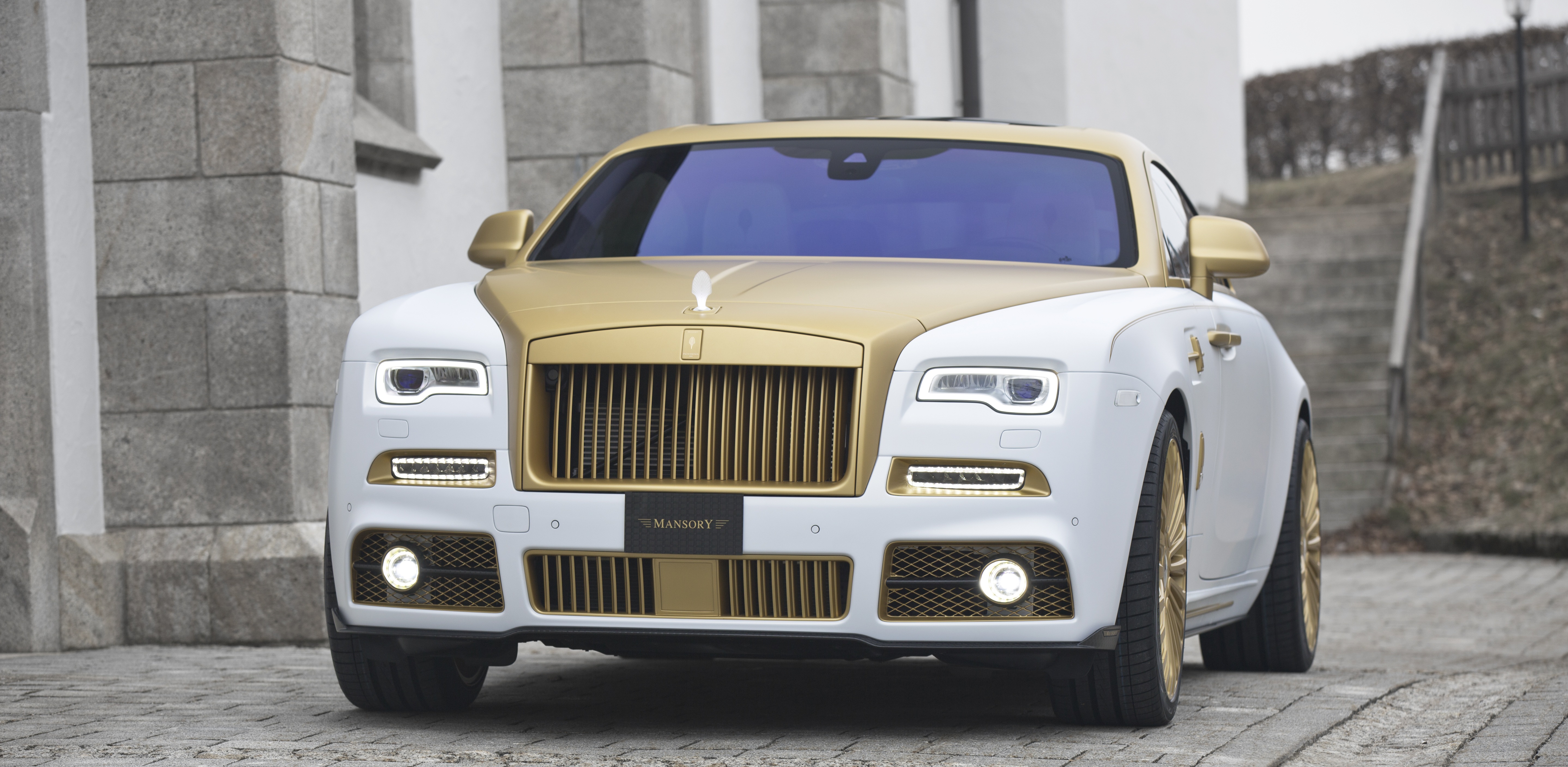 mansory_rolls_royce_wraith_26.jpg