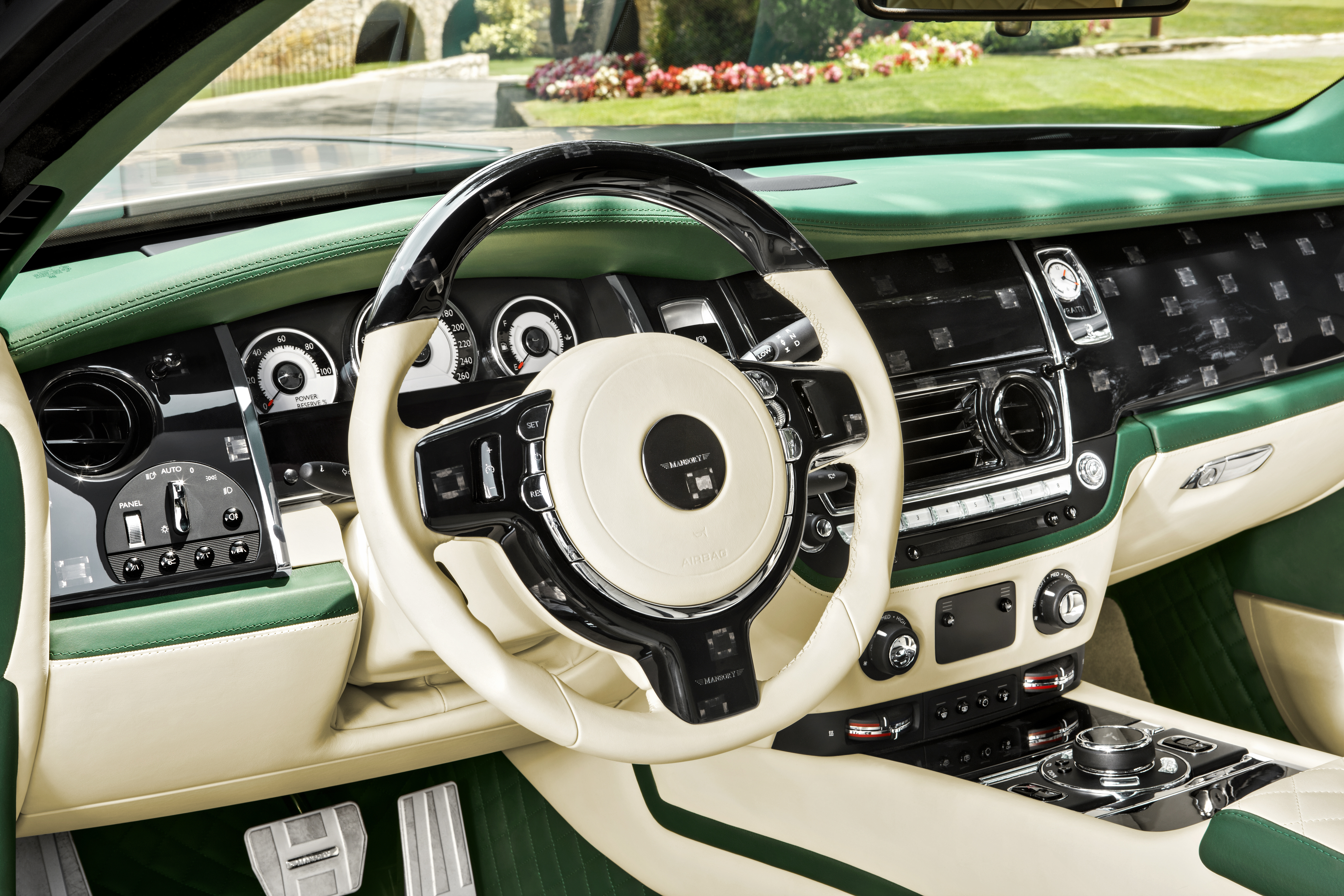 mansory_rolls_royce_wraith_52.jpg